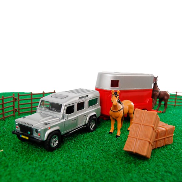 JUGUETE: COCHE LAND ROVER CON VAN & CABALLOS & CER - Imagen 2