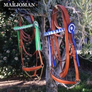 CABEZADA MARJOMAN DE PRESENTACION ESPECIAL CON CUCARDAS RAMAL CUERO LISO