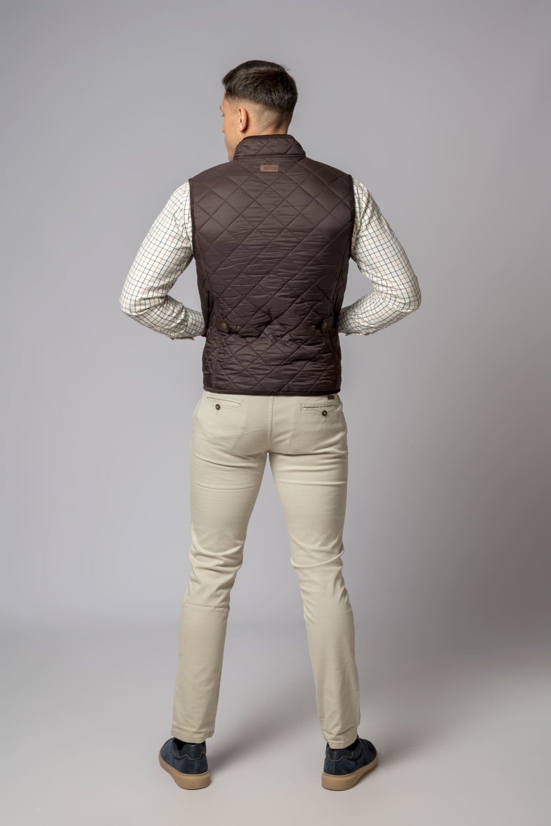 CHALECO MELTON MARRÓN - Imagen 8